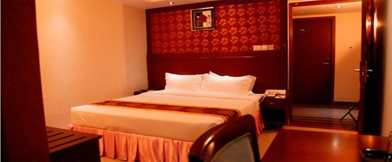Hotel Hiton Perintalmanna Εξωτερικό φωτογραφία