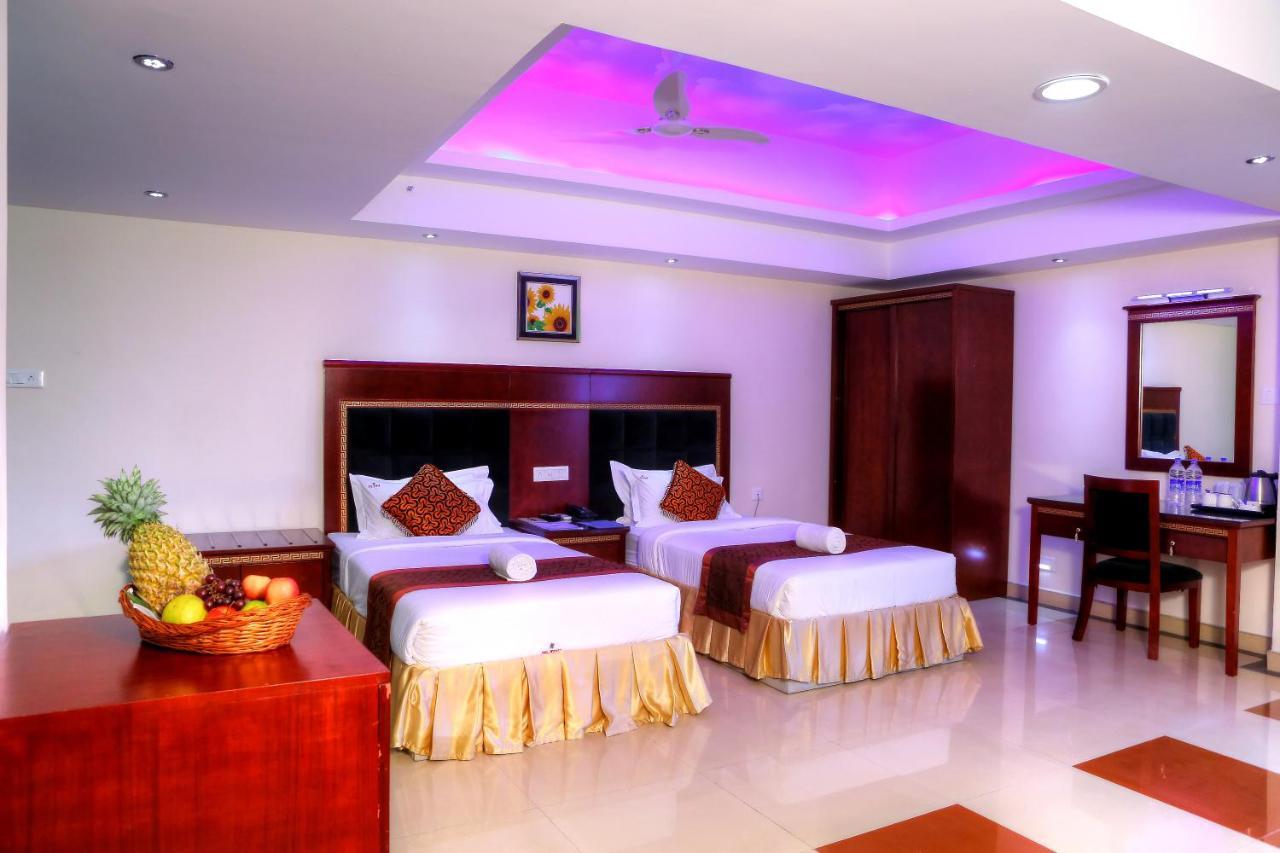Hotel Hiton Perintalmanna Εξωτερικό φωτογραφία